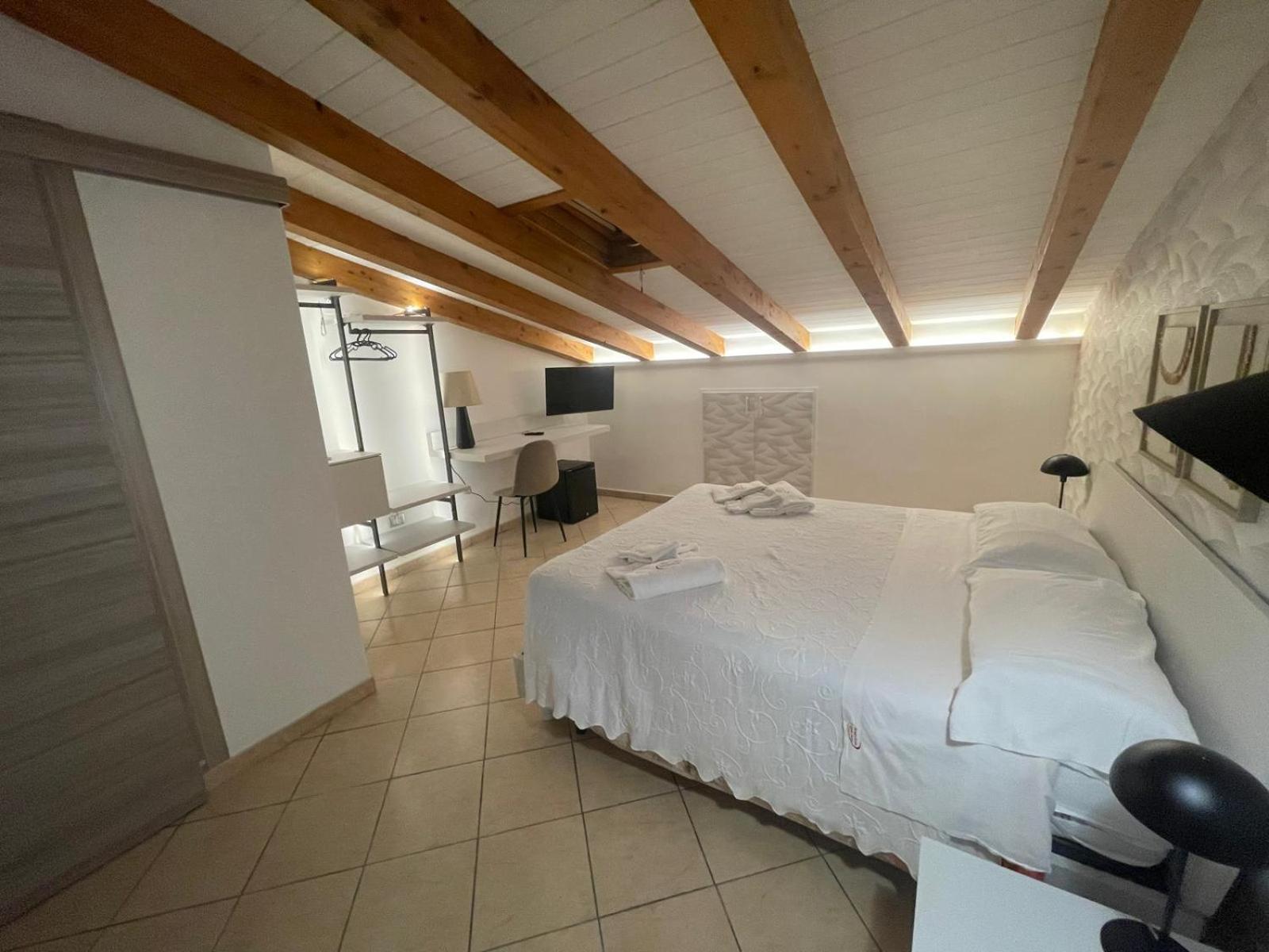 Albergo Perseo Portopalo Di Capo Passero Exteriör bild