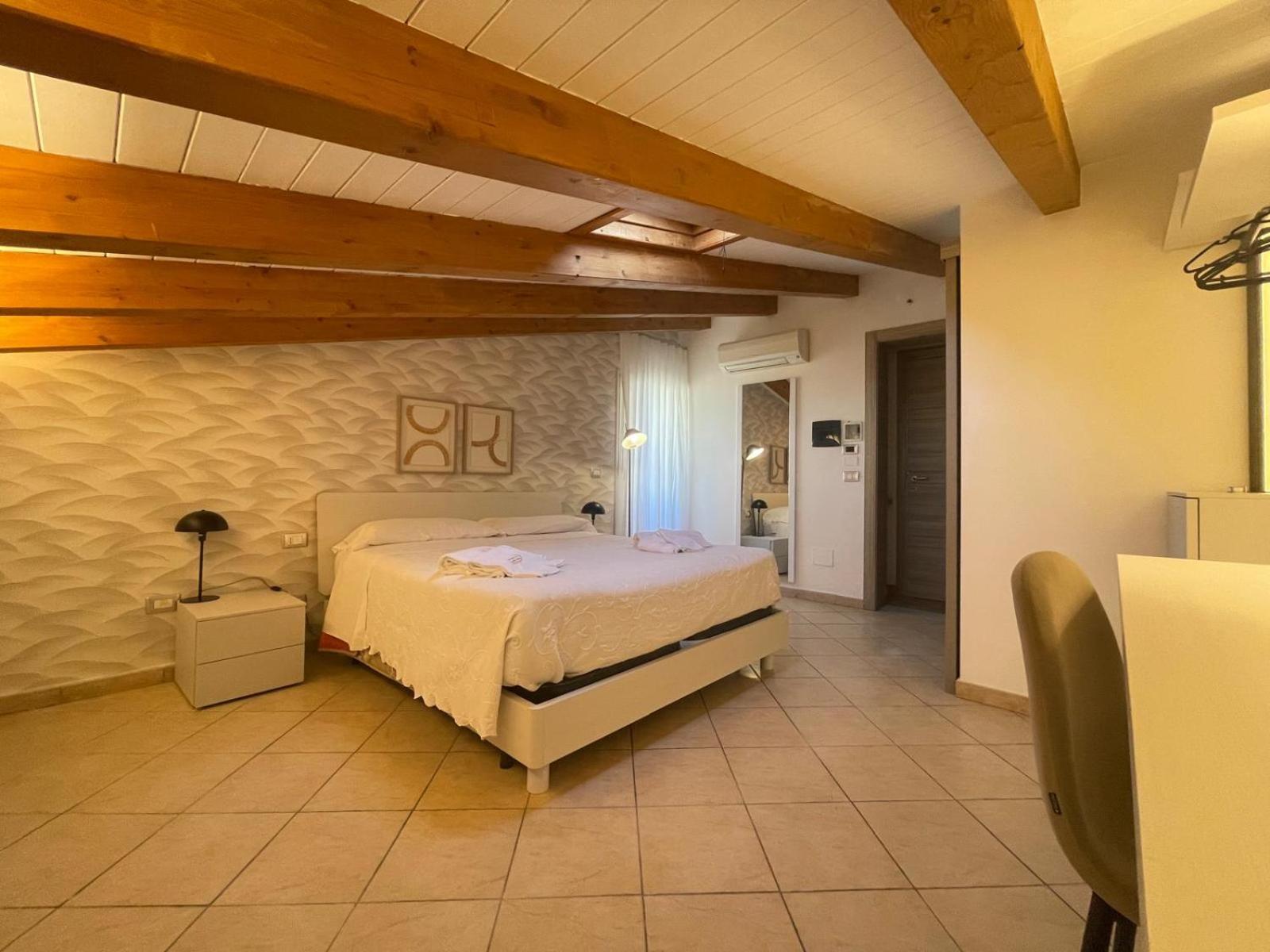 Albergo Perseo Portopalo Di Capo Passero Exteriör bild