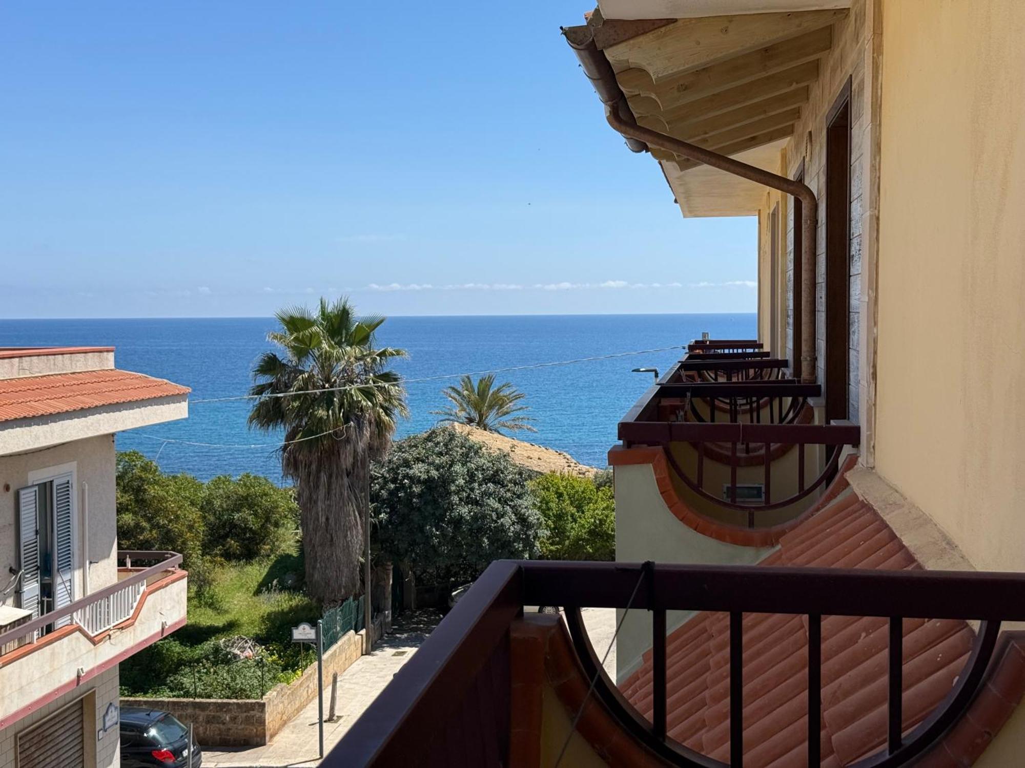 Albergo Perseo Portopalo Di Capo Passero Exteriör bild