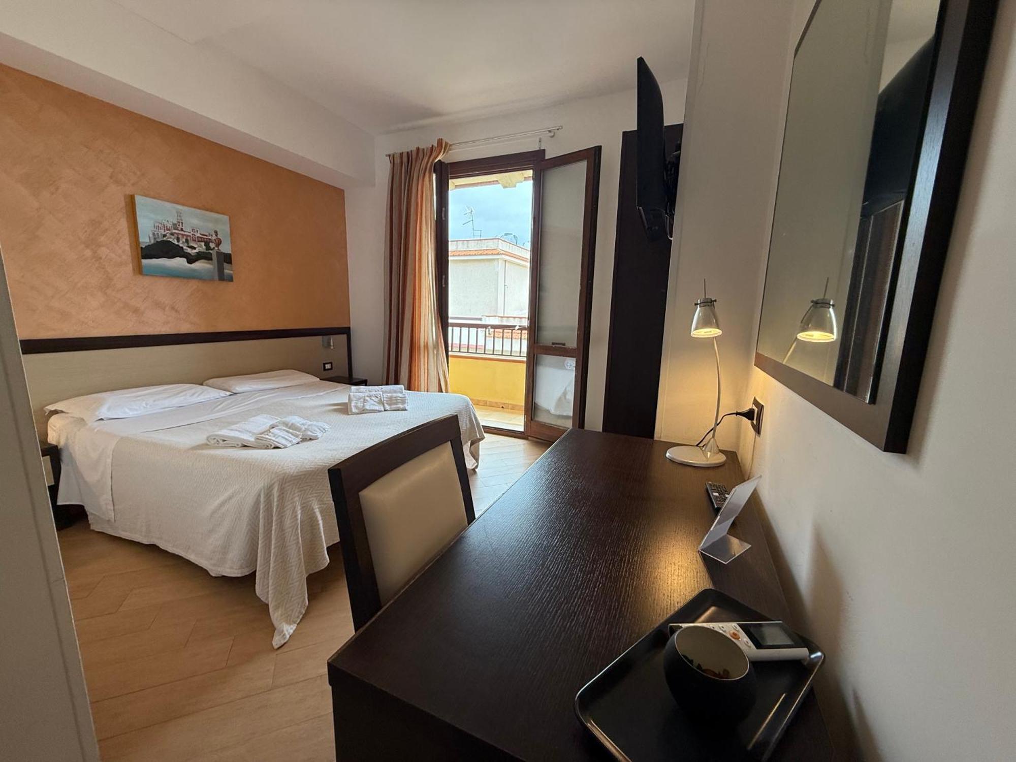 Albergo Perseo Portopalo Di Capo Passero Exteriör bild